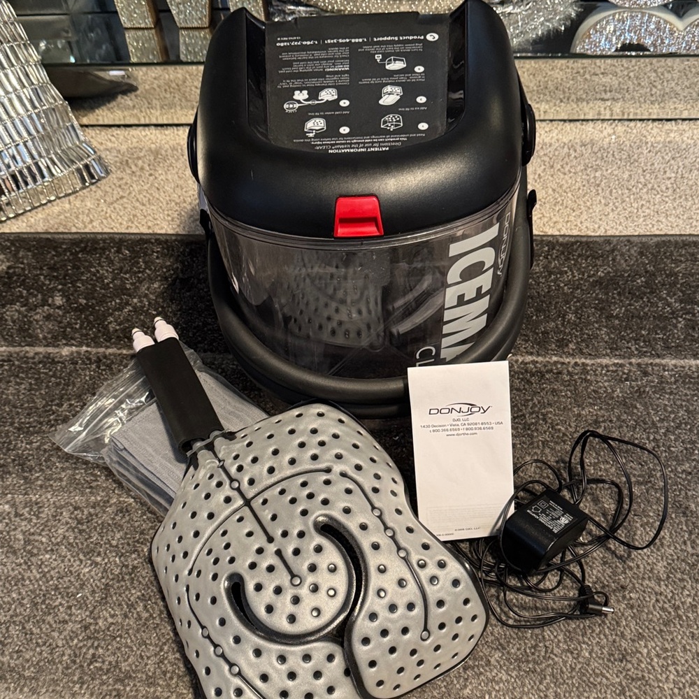 DONJOY Iceman Clear3 Cold Therapy Unit - Black and Gray